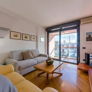  Appartamento Joivy Exclusive Seaview Flat For 4, In Central Italia